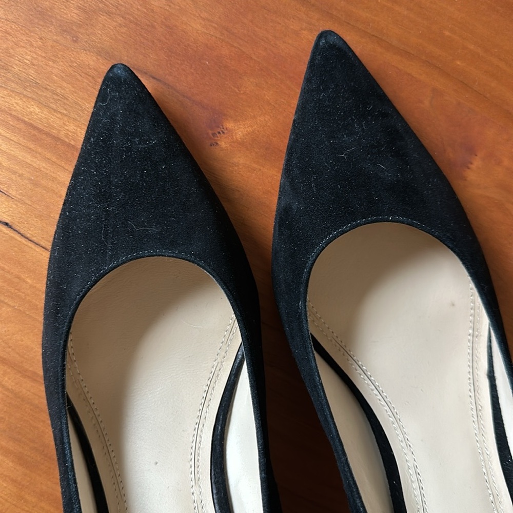 Marc Fisher black suede heels pointed toe perfect condition